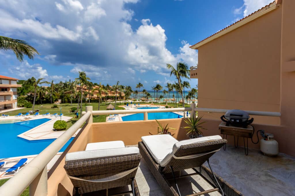 Villas del mar Penthouse for Sale patio and view of sea